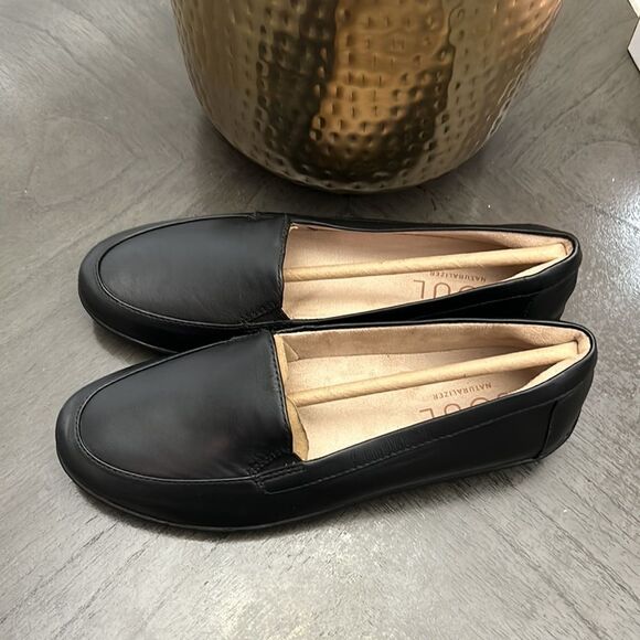Naturalizer Kacy Leather Slip-On Loafer (WIDE) - Picture 9 of 11